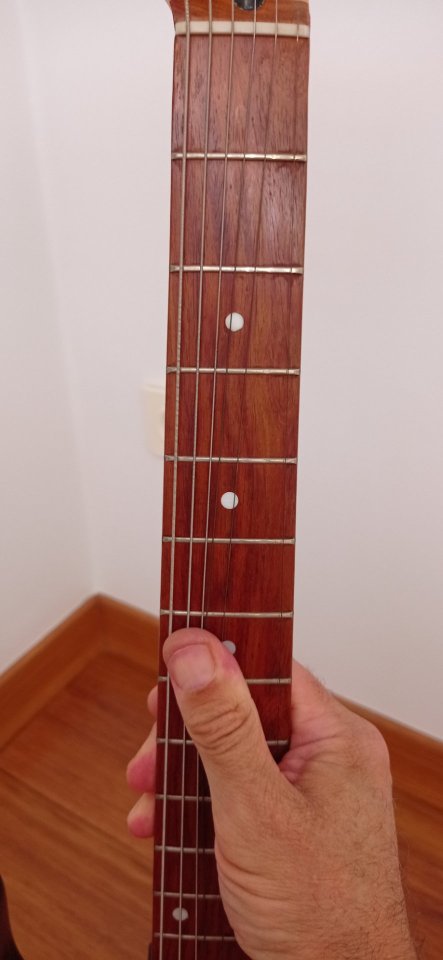 Guitarra eléctrica Starfire EKS Stratocaster de segunda mano · Foto 8 de 9 · Cuenca · 150 €