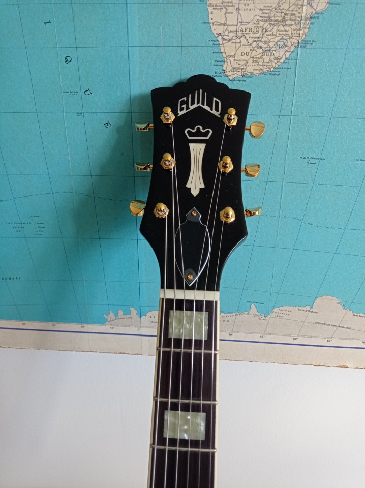 Guitarra Guild M-75 Aristocrat Antique - NUEVA de segunda mano · Foto 3 de 6 · La Rioja · 1100 €