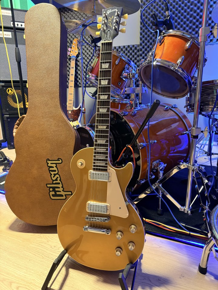 Gibson les Paul deluxe Gold Top de segunda mano · Foto 1 de 3 · Barcelona · 1900 €