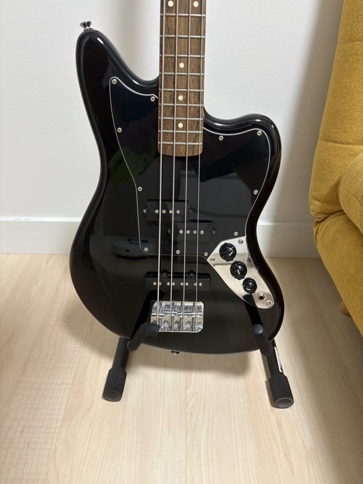 Squier Vintage Modified Jaguar Bass Special SS de segunda mano · Foto 2 de 6 · Madrid · 315 €