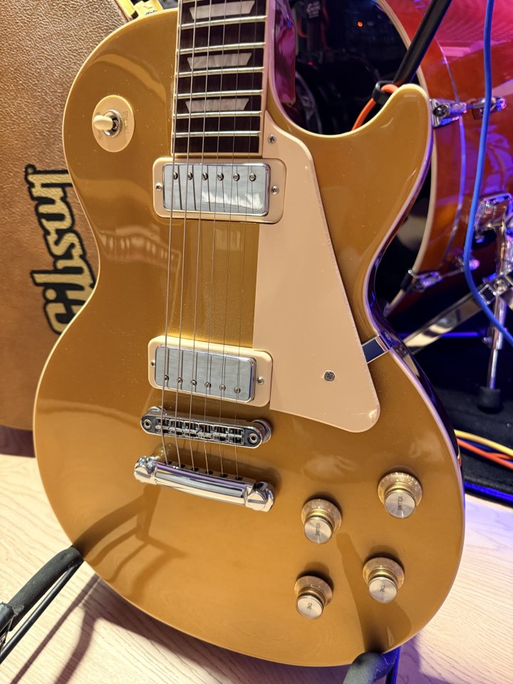 Gibson les Paul deluxe Gold Top de segunda mano · Foto 2 de 3 · Barcelona · 1900 €