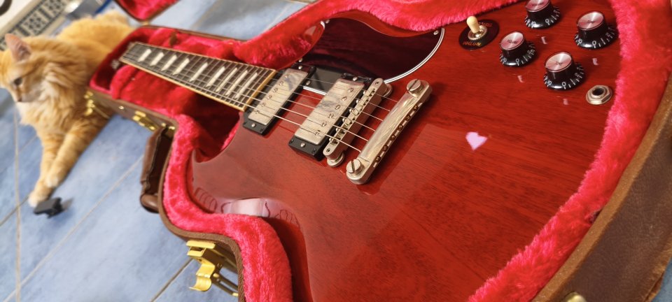 Gibson SG Standard 61 Cherry Vintage Wine 2022 de segunda mano · Foto 5 de 10 · Sevilla · 2000 €