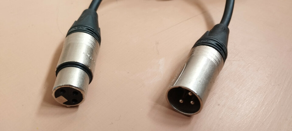 5 cables XLR con conector Neutrik