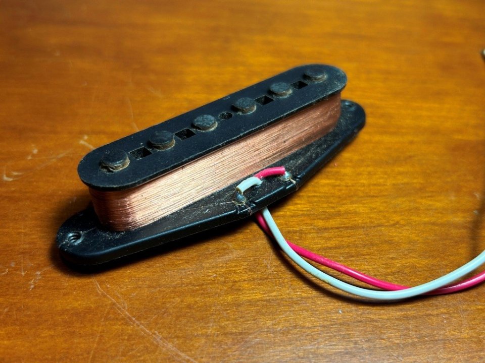 Juego pastillas Fender American Standard 1997 - Delta Tone de segunda mano · Foto 5 de 10 · Barcelona · 165 €
