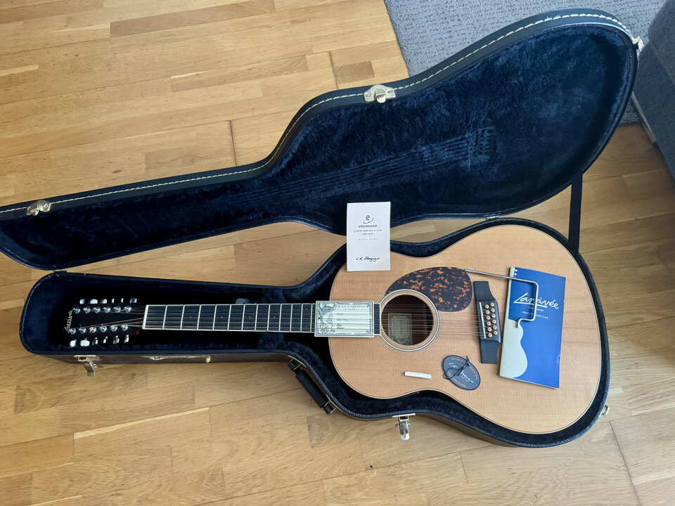 Larrivee L03 12 E 12 cuerdas