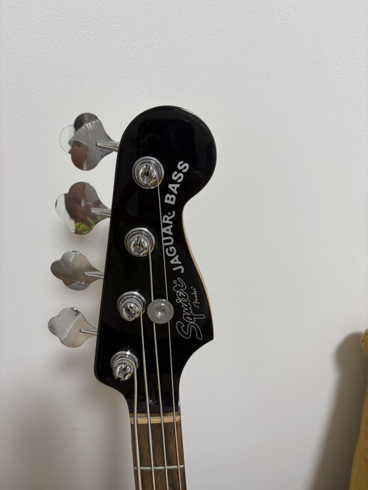 Squier Vintage Modified Jaguar Bass Special SS de segunda mano · Foto 4 de 6 · Madrid · 315 €