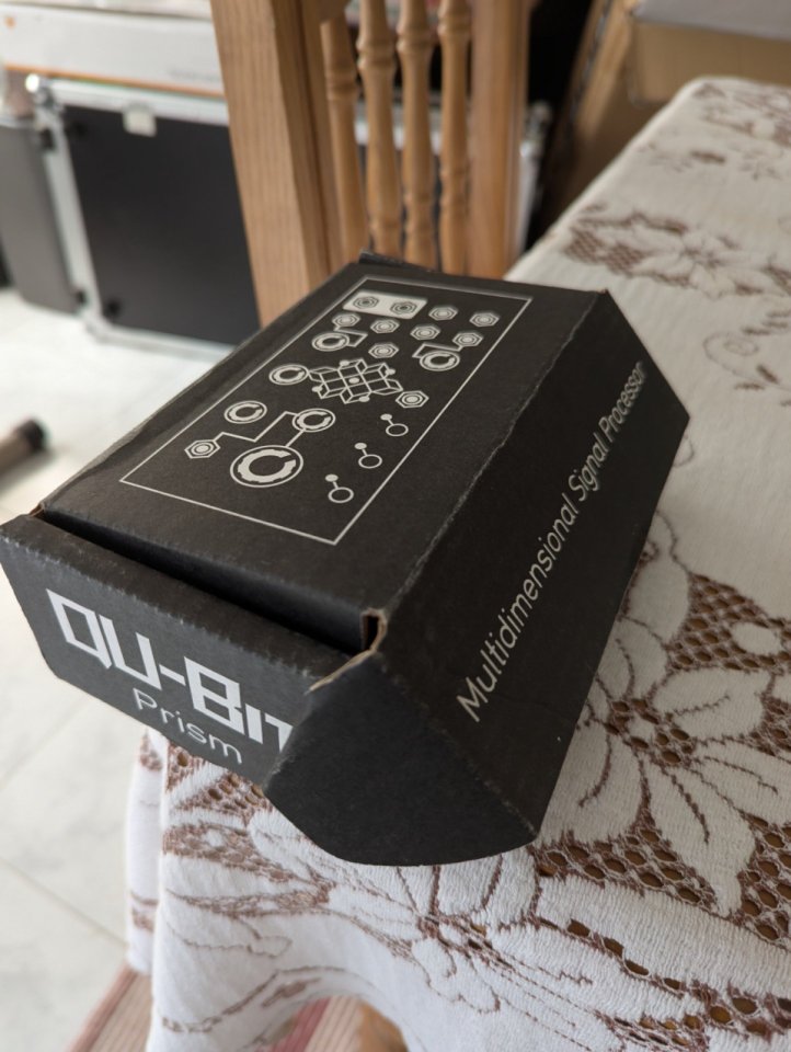 Qu-Bit Prism de segunda mano · Foto 2 de 2 · Pontevedra · 180 €