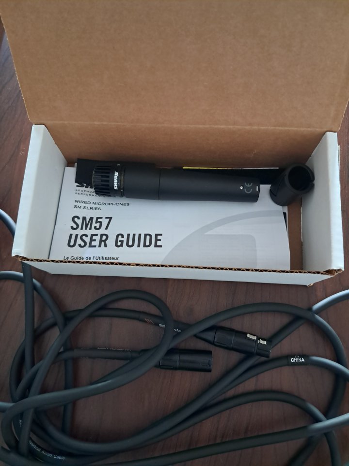 MICRO SHURE SM57 de segunda mano · Foto 5 de 5 · Cádiz · 80 €