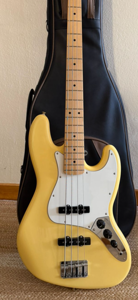 Bajo Fender Jazz Bass Maple BUTTERCREAM SIN USO