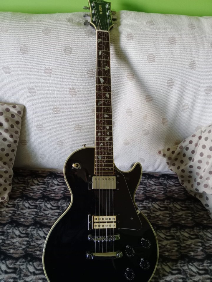 LES PAUL  ARIA PRO II Custom