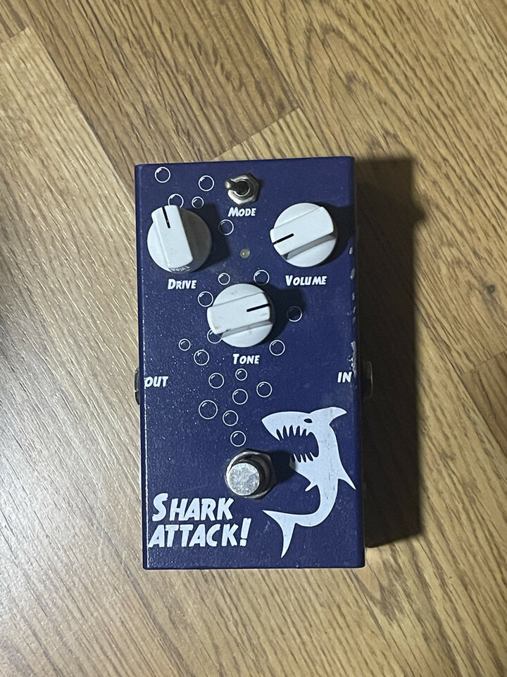 Pedal guitarra Servus Shark Attack