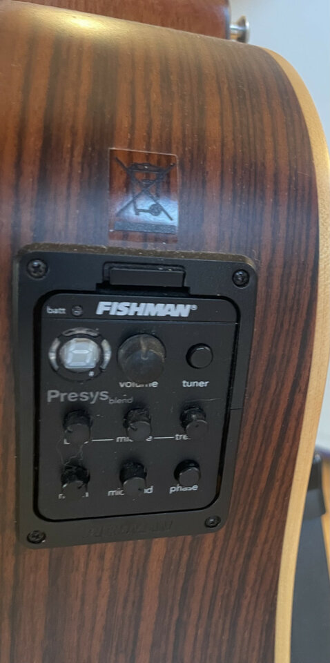 Guitarra acústica Raimundo Zurda