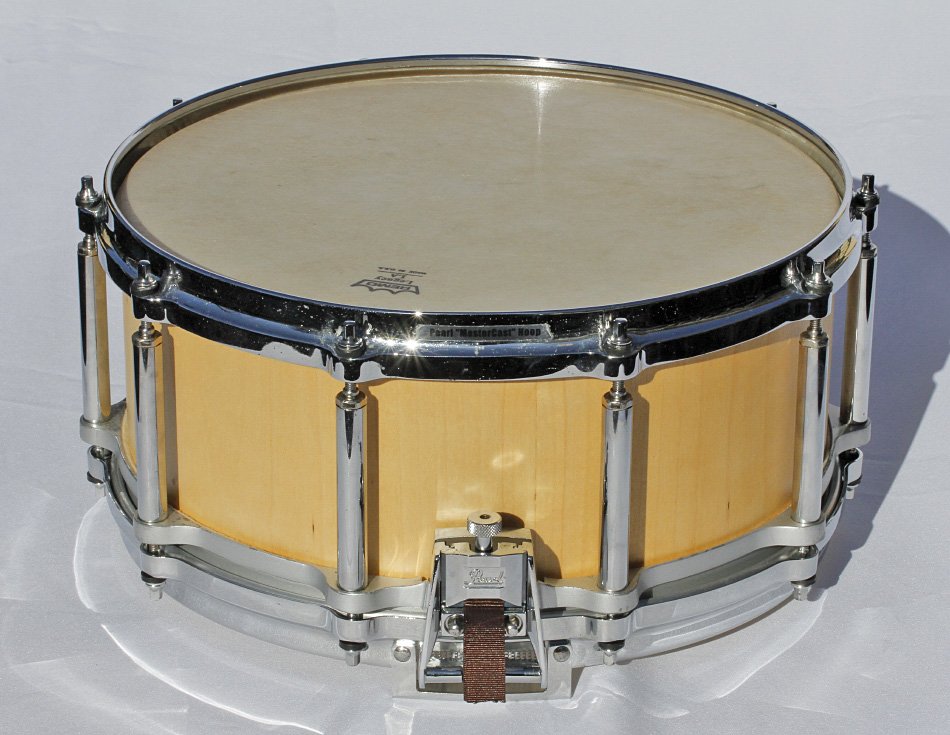 Caja Pearl Free Floating 14x6,5" con casco de arce artesanal