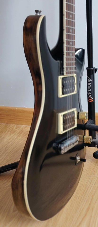 Guitarra electrica Elg. de segunda mano · Foto 4 de 10 · Madrid · 350 €