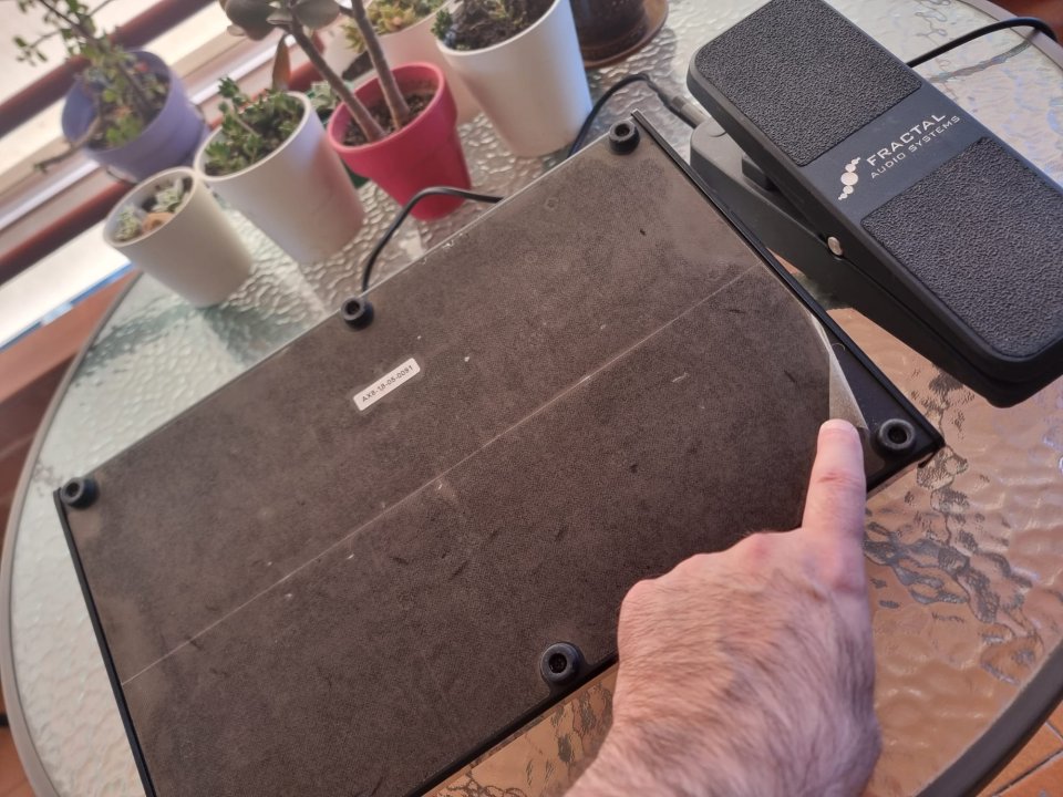 Fractal Audio AX8 + Pedal expresión EV-1 + Maletín de segunda mano · Foto 7 de 9 · Barcelona · 900 €