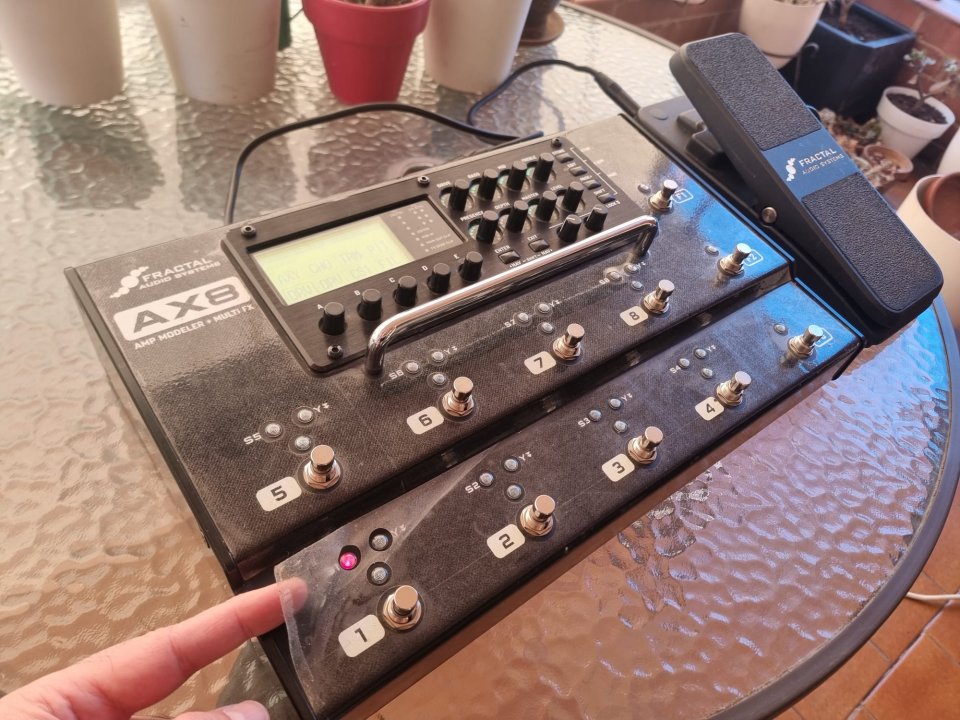 Fractal Audio AX8 + Pedal expresión EV-1 + Maletín de segunda mano · Foto 6 de 9 · Barcelona · 900 €