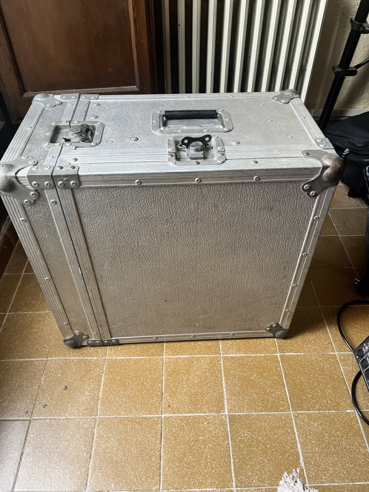Flightcase para mesa de mezclas o similar de segunda mano · Foto 2 de 6 · Barcelona · 50 €