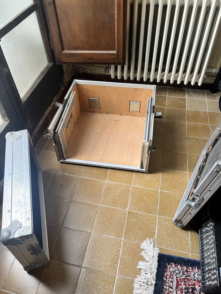 Flightcase para mesa de mezclas o similar de segunda mano · Foto 4 de 6 · Barcelona · 50 €