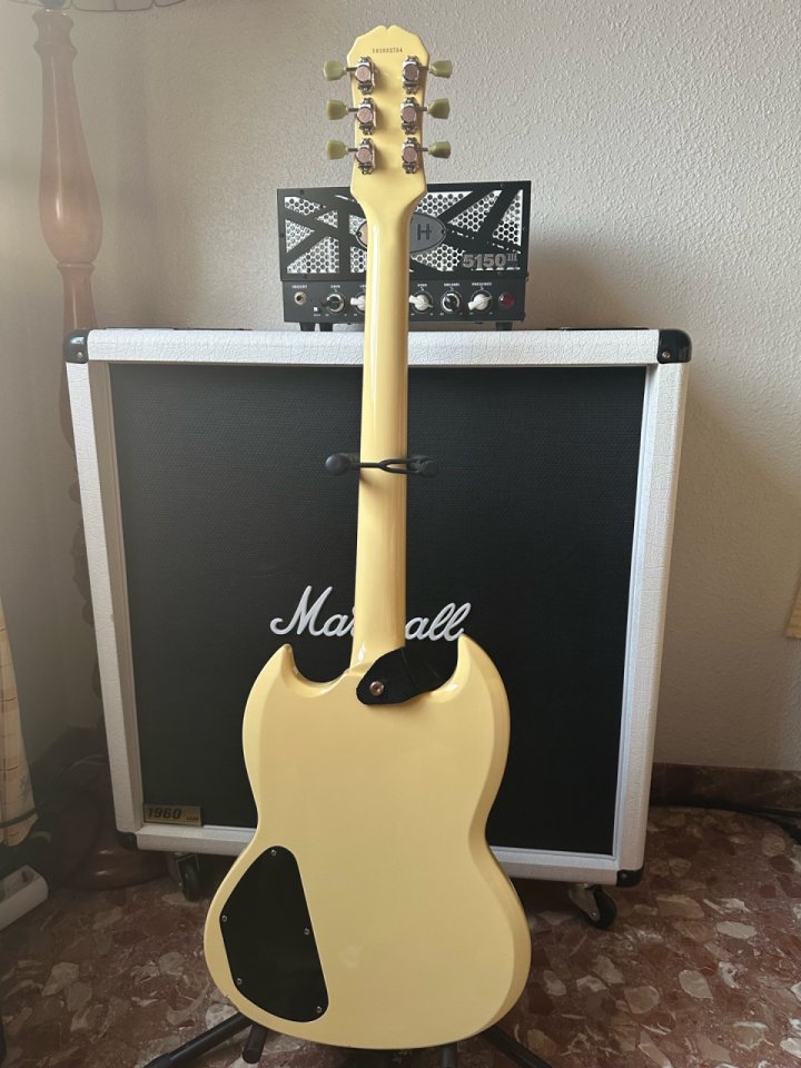 Epiphone SG G-400 Les Paul Custom de segunda mano · Foto 2 de 3 · Almería · 600 €
