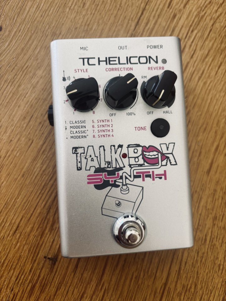 TC Helicon Talk Box Synth Pedal de segunda mano · Foto 1 de 3 · Madrid · 70 €