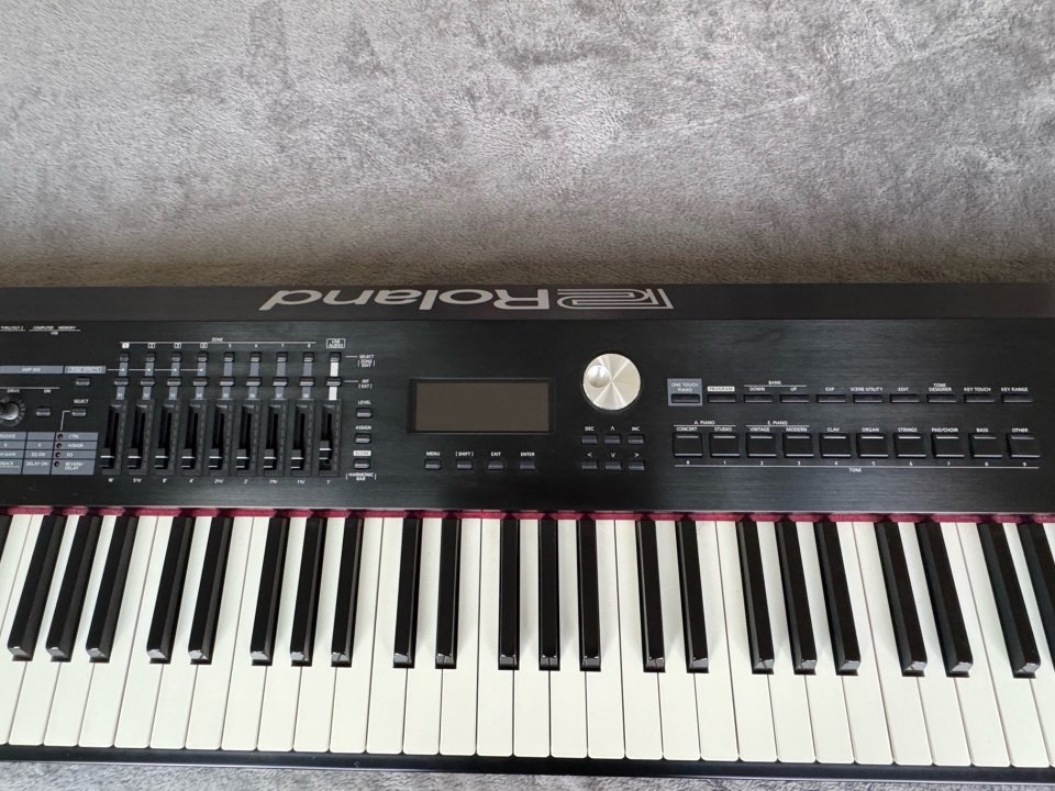 Roland Rd 2000 de segunda mano · Foto 5 de 6 · Barcelona · 1500 €