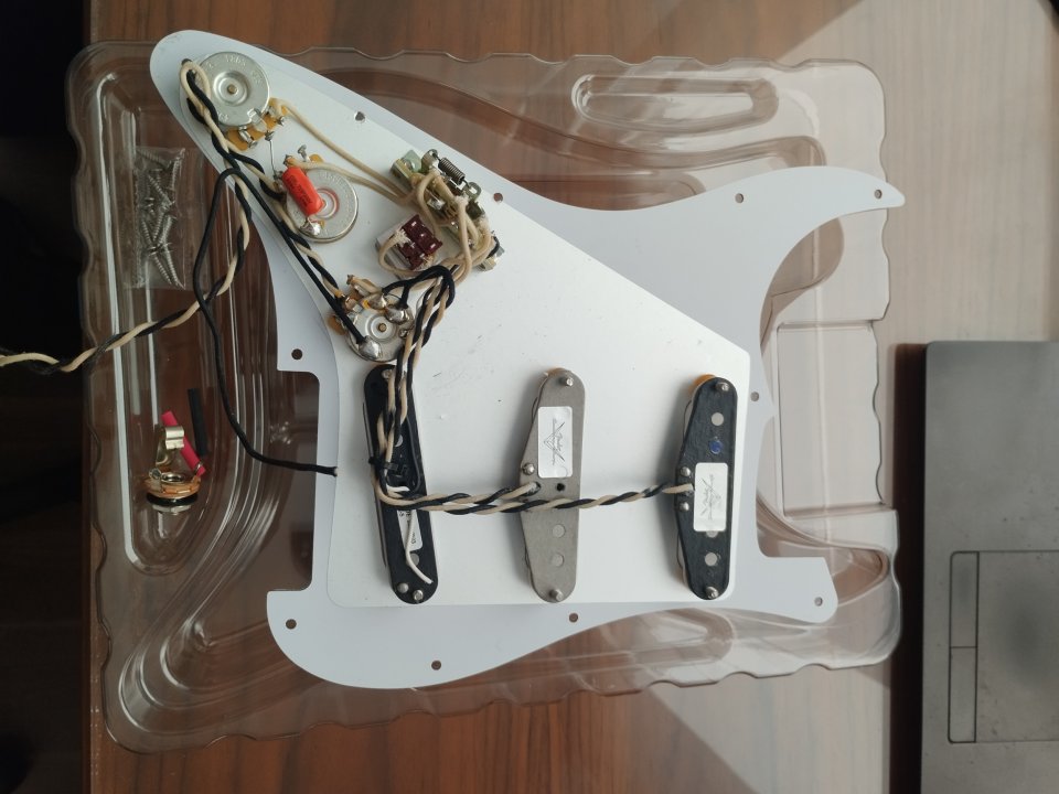 Golpeador stratocaster gilmour