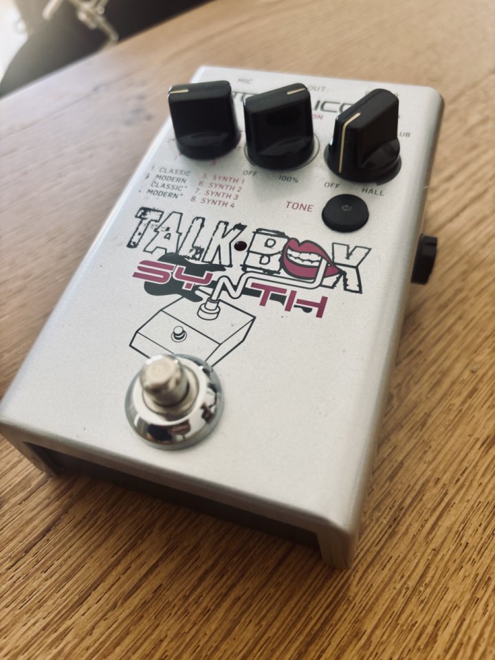 TC Helicon Talk Box Synth Pedal de segunda mano · Foto 2 de 3 · Madrid · 70 €