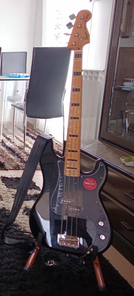 Bajo Squier CV 70s P Bass MN BK