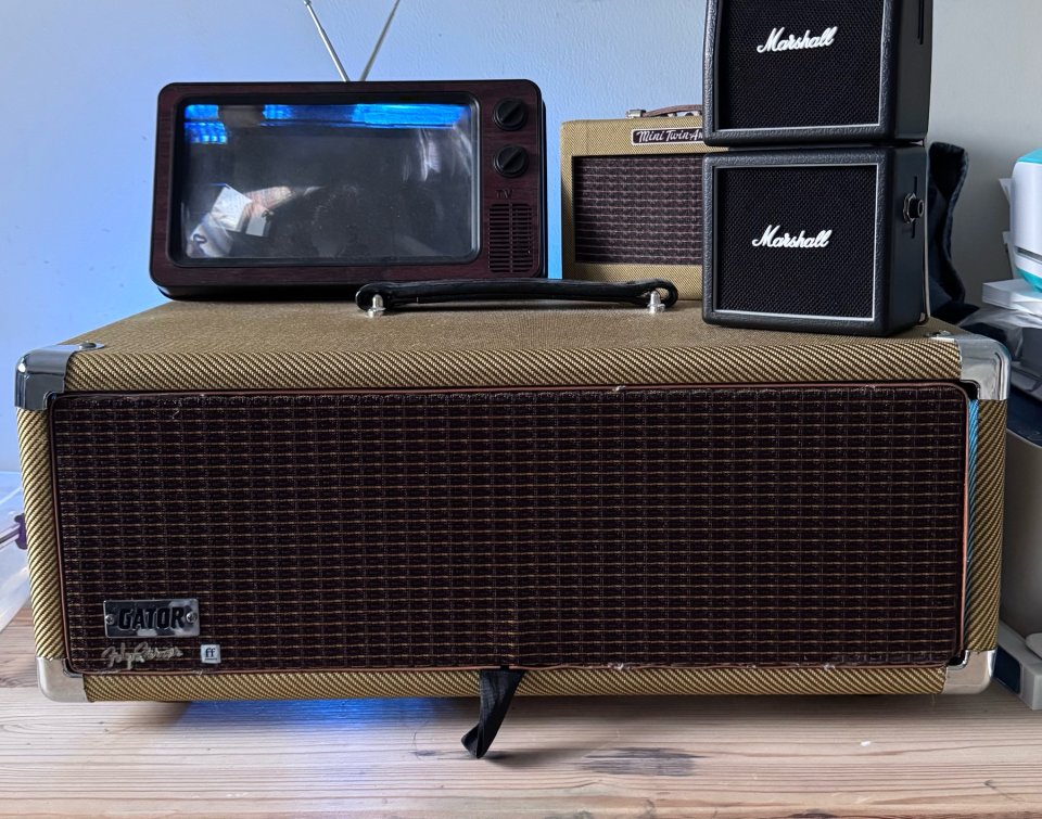 AXE FX 3 rack gator tweed de segunda mano · Foto 2 de 2 · Madrid · 2100 €