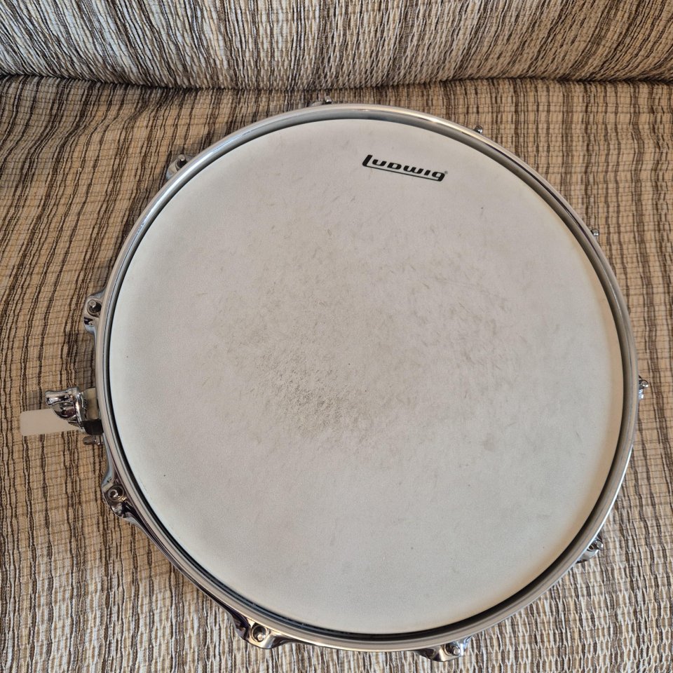 Caja LUDWIG LW0414SL Supralite 14"x4" de segunda mano · Foto 9 de 10 · Cantabria · 275 €