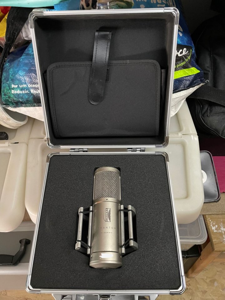 Microfonos Brauner, ElectroVoice, Shure, Crowley