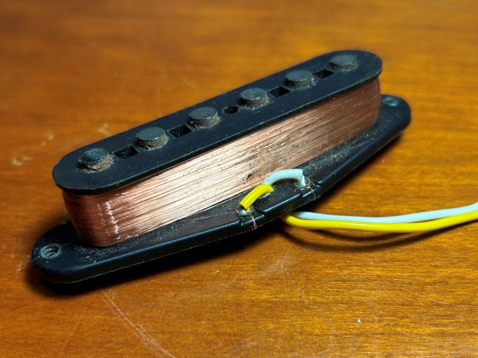 Juego pastillas Fender American Standard 1997 - Delta Tone de segunda mano · Foto 8 de 10 · Barcelona · 165 €