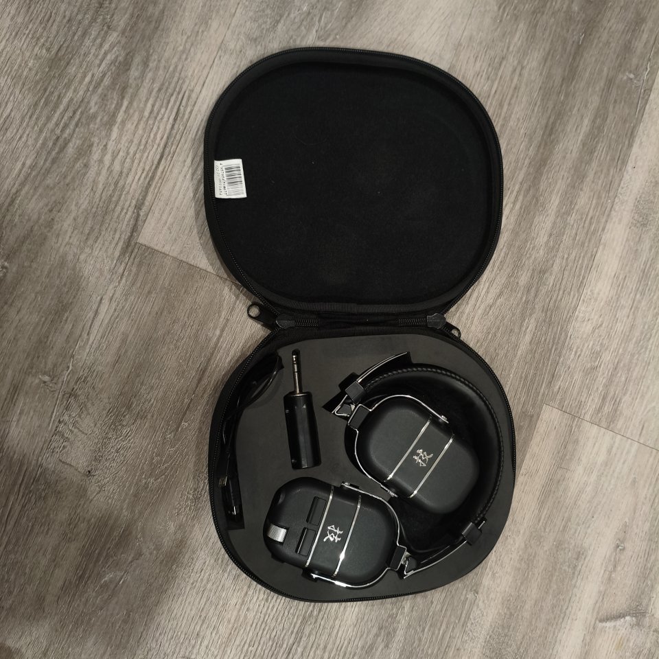 Auriculares Boss Waza Air