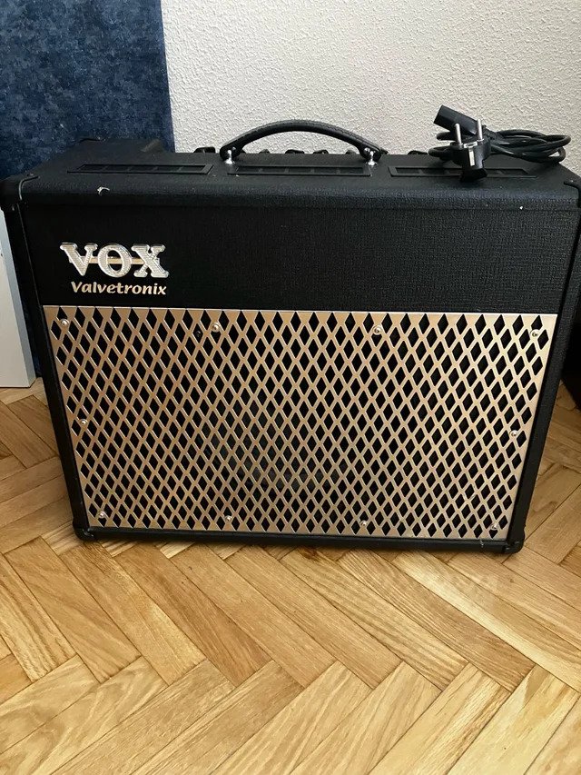 Amplificador Vox Valvetronix AD50VT