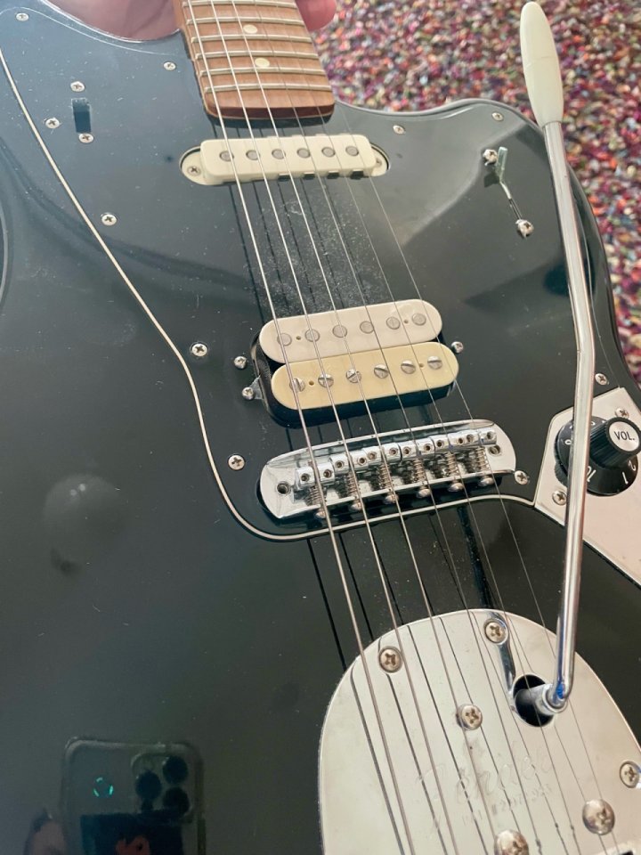 Fender Player Jaguar PF BLK de segunda mano · Foto 2 de 8 · Madrid · 549 €