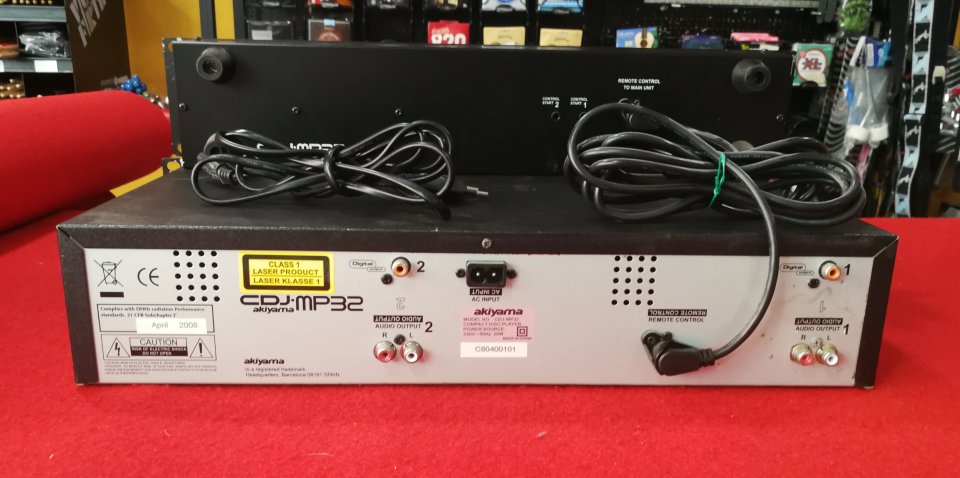 Akiyama CDJ-MP32 de segunda mano · Foto 5 de 7 · Girona · 95 €