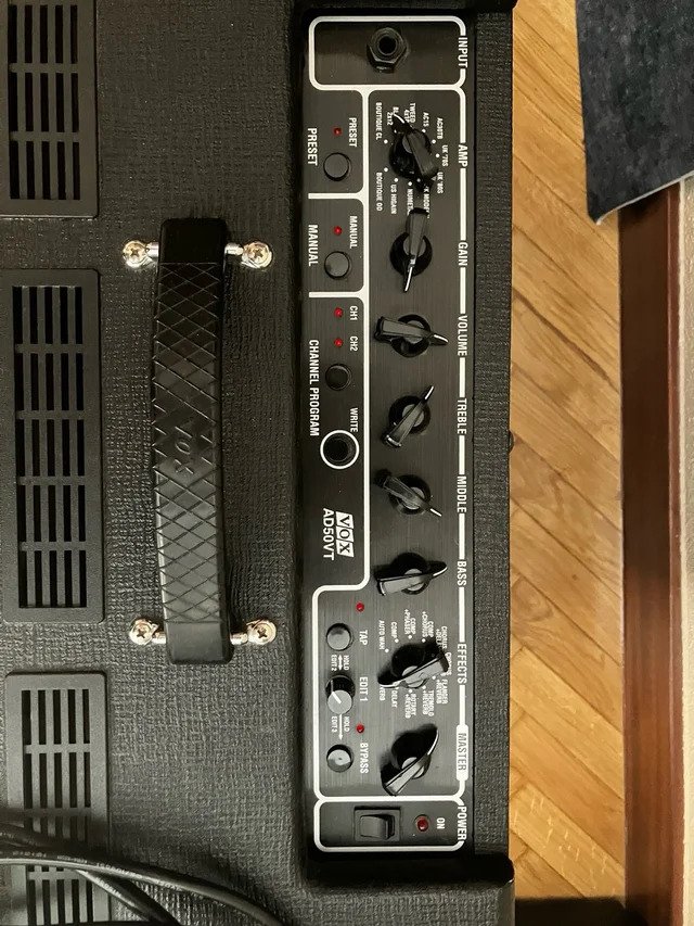 Amplificador Vox Valvetronix AD50VT