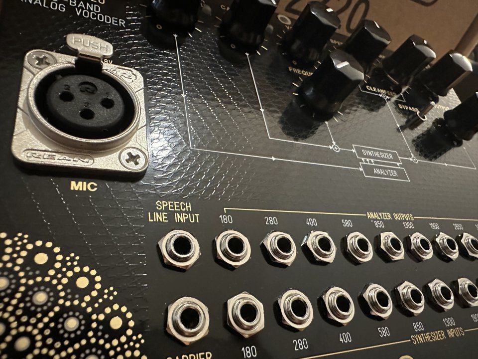 Vocoder ANALOGFX VXC-2220 - Eurorack - NUEVO de segunda mano · Foto 3 de 4 · Madrid · 430 €