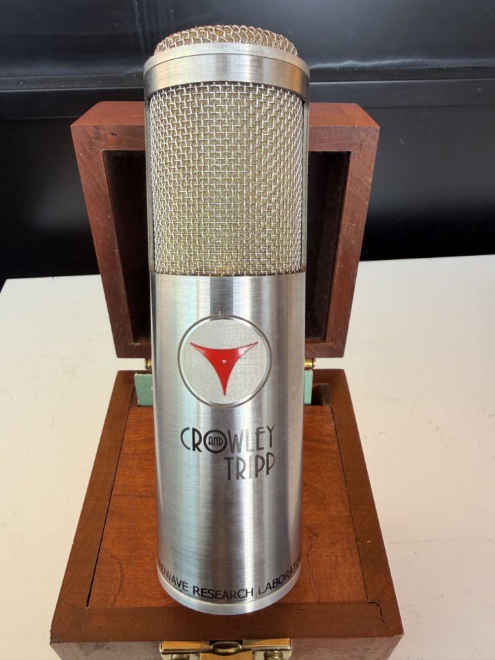 Microfonos Brauner, ElectroVoice, Shure, Crowley