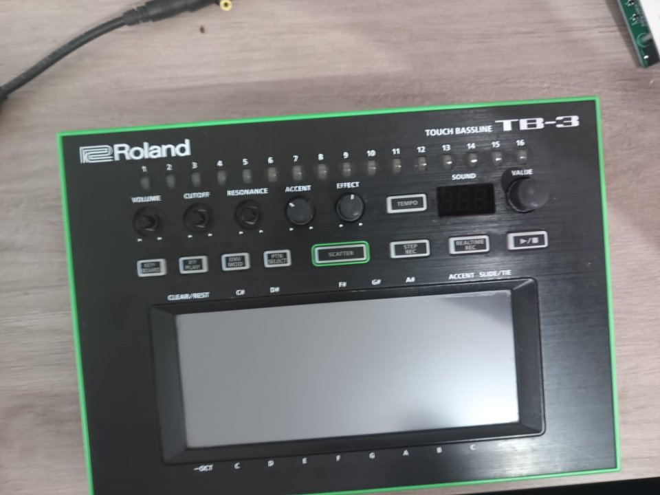ROLAND TB-3