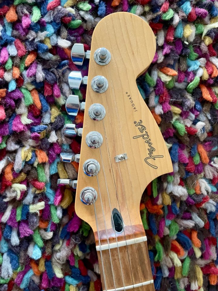 Fender Player Jaguar PF BLK de segunda mano · Foto 6 de 8 · Madrid · 549 €