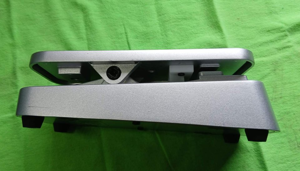 Pedal Expesion ZOOM FP02M    PORTES INCLUIDOS