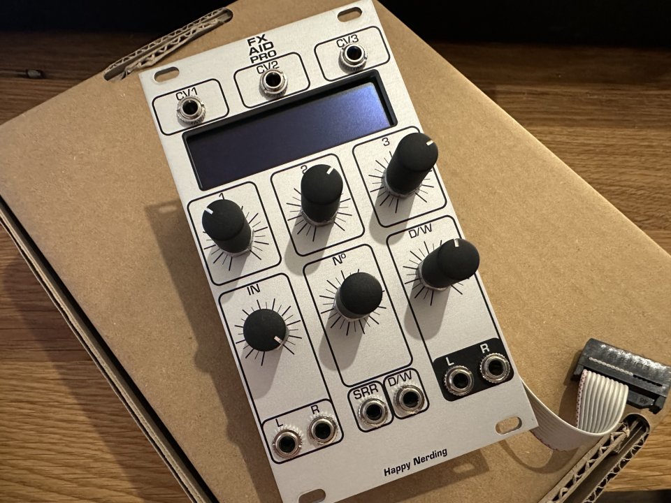Happy Nerding - FX AID PRO - como NUEVO de segunda mano · Foto 1 de 2 · Madrid · 260 €