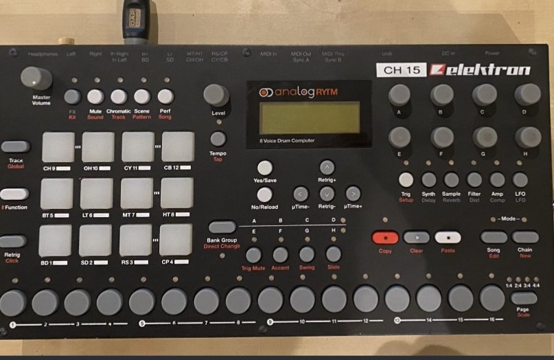 Elektron analog rytm mk1 de segunda mano · Madrid · 600 €