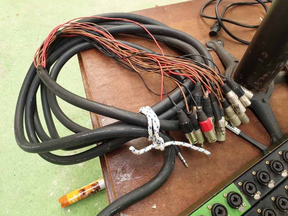 Manguera estudio 18 in - 5 out