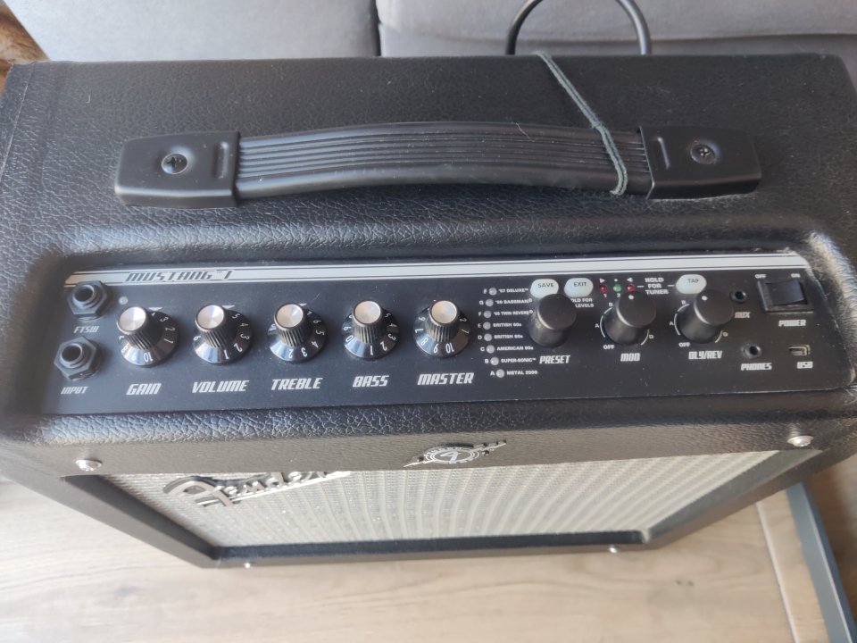 Fender Mustang II V.2 (40W)