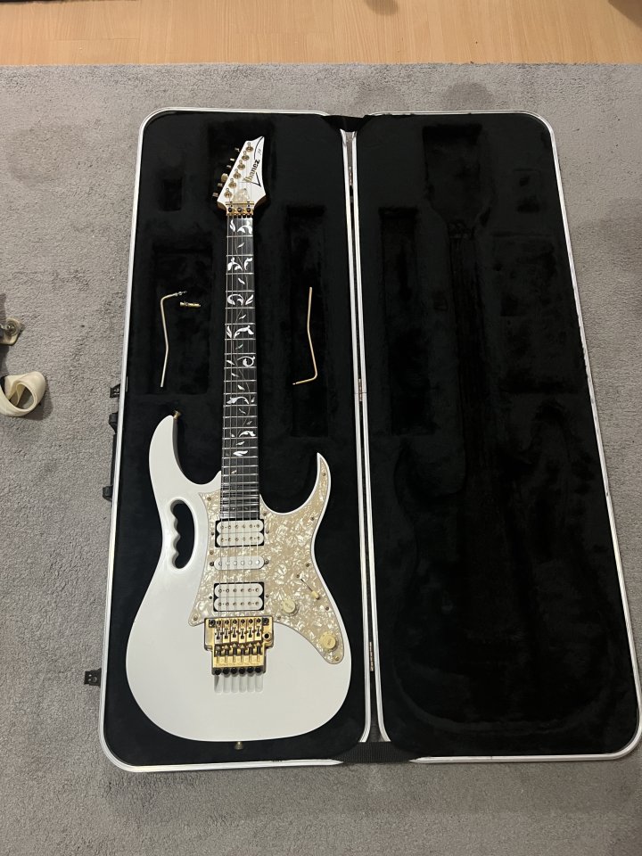 Ibanez JEM7V-WH 1998 FujiGen. de segunda mano · Foto 10 de 10 · Madrid · 2450 €