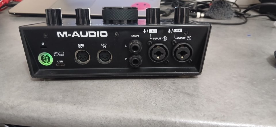 VENDO INTERFACE M-Audio AIR 192|6 de segunda mano · Foto 1 de 4 · Valencia · 120 €