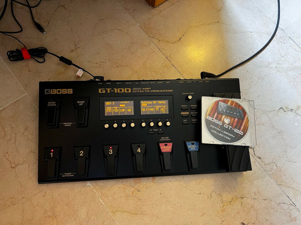 VENDO BOSS GT 100 V2