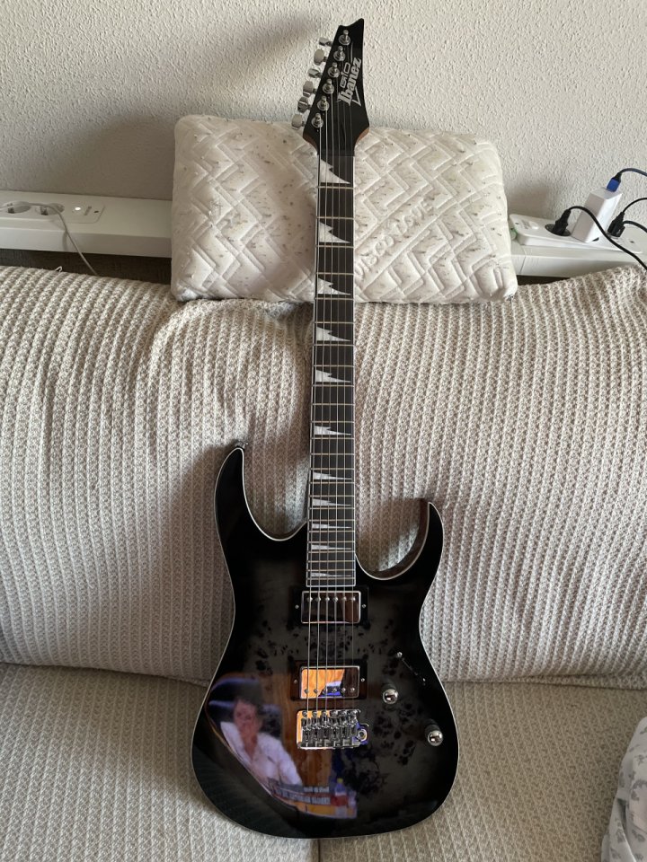 Ibanez GRG220 transparent brown black